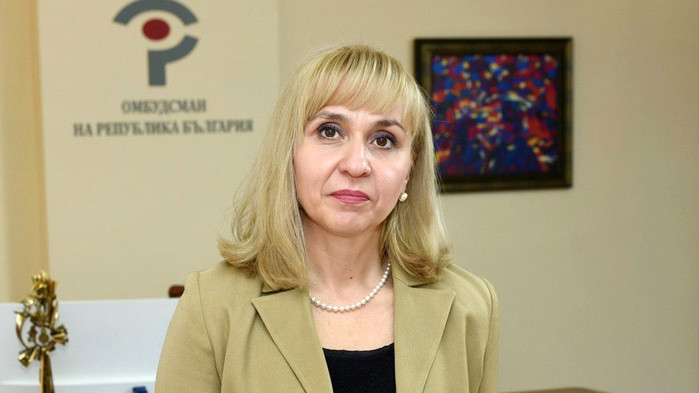 Смятам, че е необходимо да бъде разгледана възможността учениците, които