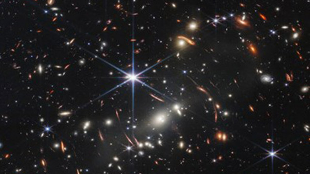 Телескопът на НАСА Джеймс Уеб открива ярки ранни галактики останали