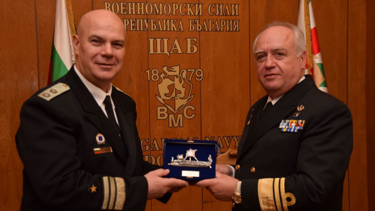 Началникът на главния щаб на Военноморските сили (ВМС) на Гърция