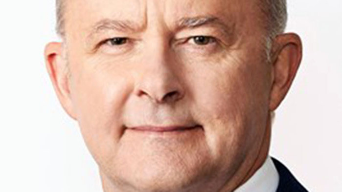 Австралия държи на сделката за подводниците със САЩ въпреки критиките на Франция