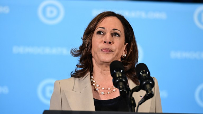 Харис и Дзинпин договориха отворени линии за комуникация