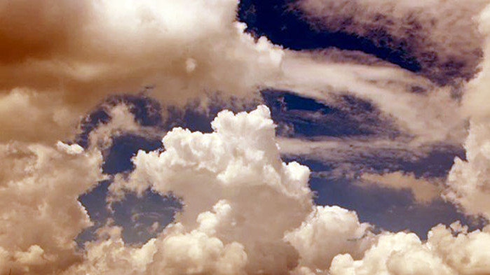 През нощта и утре времето ще бъде предимно облачно и