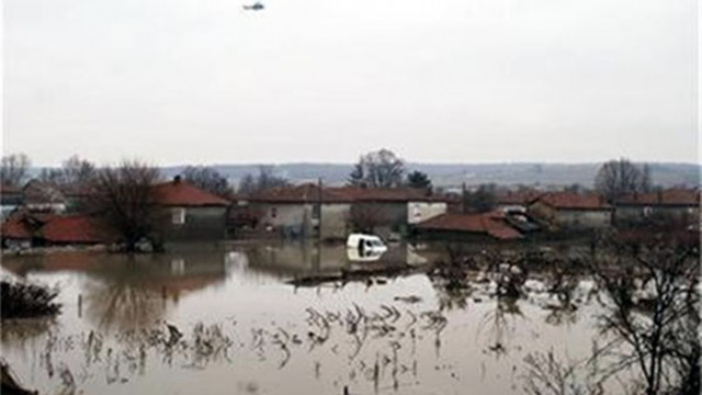 Проливните дъждове в неделя предизвикаха наводнения в Албания Косово и