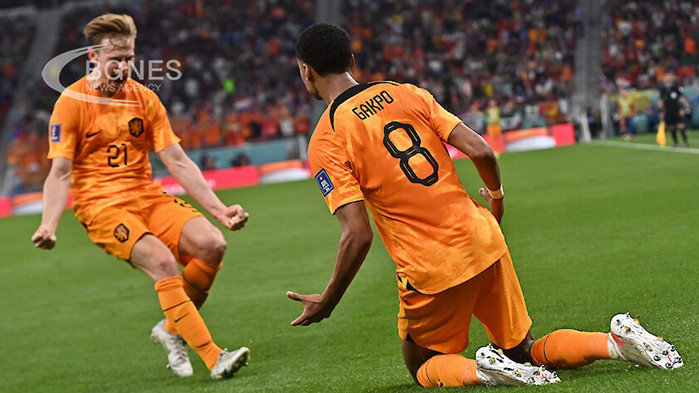 Нидерландия сломи Сенегал с късни голове на Гакпо и Клаасен