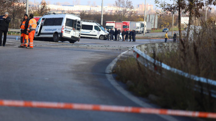 Много тежко е състоянието на полицая, който пострада вчера при