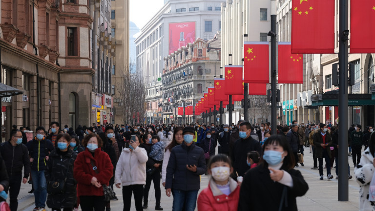 Китай регистрира рекорден брой случаи на COVID-19 за ден от