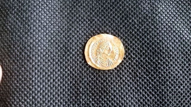 Монета "реабилитира" римски император