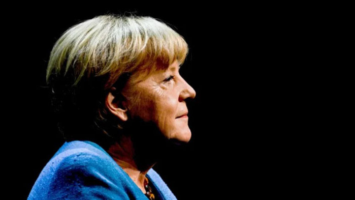 Меркел не съжалява, че се е оттеглила: Не можела да влияе на Путин, за когото е важна само властта