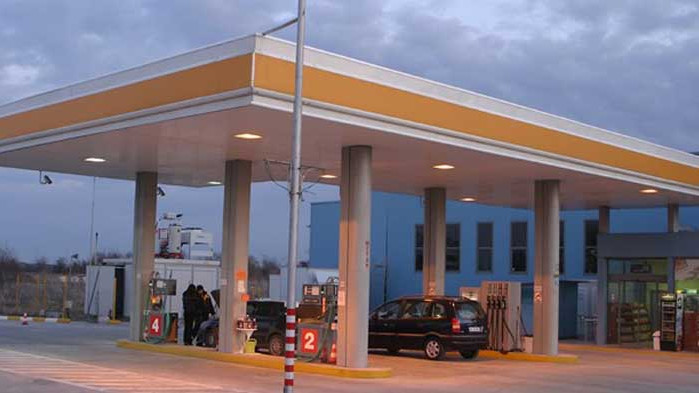 Такава цена не е имало от 18 месеца. Бензинът става