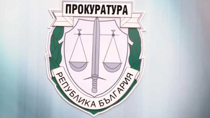 Арест за адвокатка, извършила измама