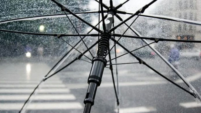 Облачно и дъждовно време ни очаква и днес. В сутрешните