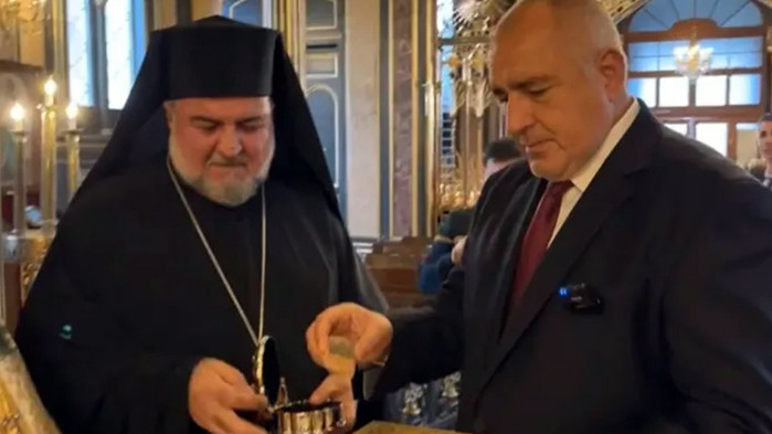 Борисов на специална литургия в Желязната църква и дарове за България (ВИДЕО)
