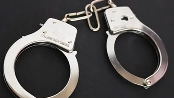 Мъжът, задържан за убийството на баща си, остава в ареста