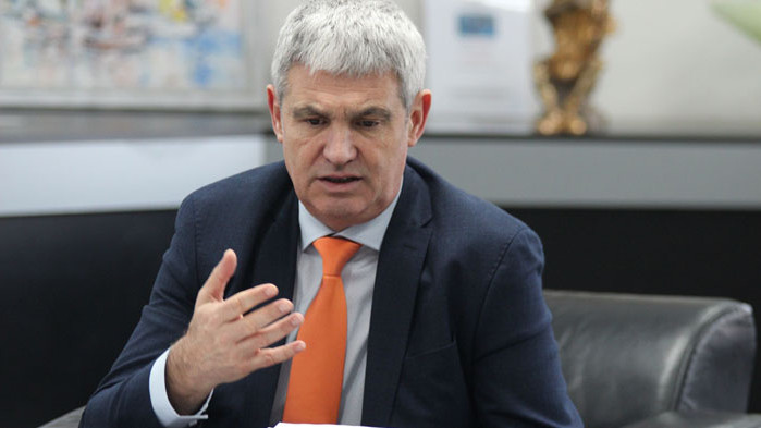 Всички заплати трябва да бъдат индексирани или компенсирани с инфлацията,