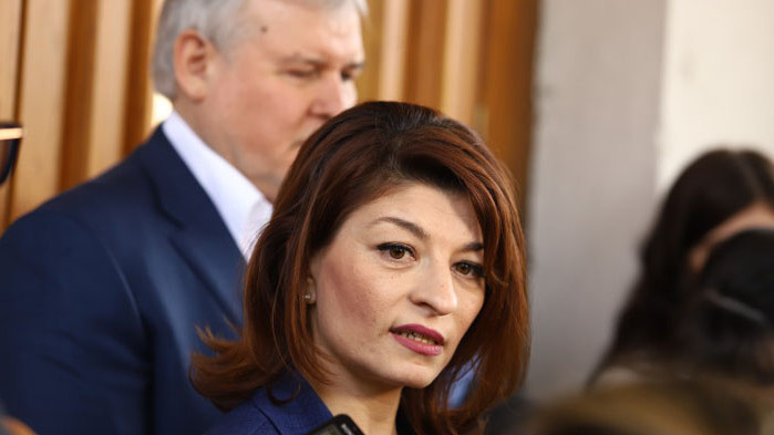 Десислава Атанасова: „Промяната“ пак са пропуснали, че има Конституция