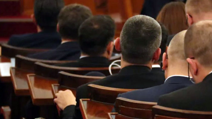 Депутатите продължиха с промените в Изборния кодекс след близо 13-часове