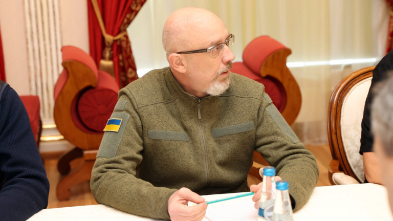 Испания изпрати първите системи за противовъздушна отбрана "Хоук" на Украйна