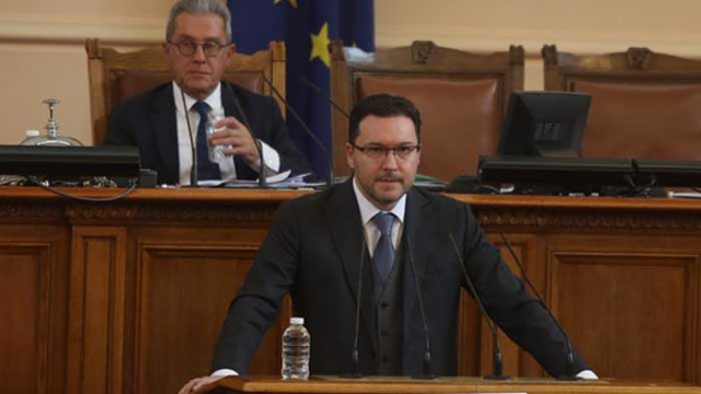 Тази неделя зам шефът на ГЕРБ Даниел Митов ще отбележи своя