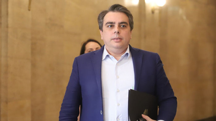 Асен Василев: Няма да предложим правителство на малцинството, връщаме втория мандат