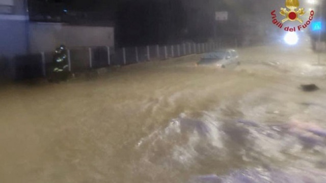 Бури отново връхлетяха южните части на Италия предаде ДПА Напълно