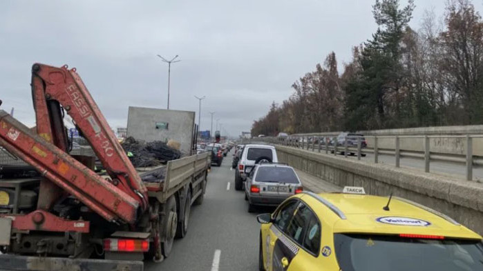 Верижната катастрофа в участъка от Черни връх към Симеоновско шосе“