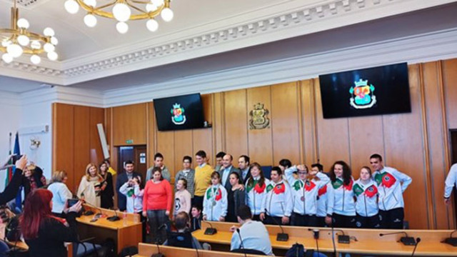 Българчета с Даун с медали от световни първенства, общината в София отвори безплатни зали
