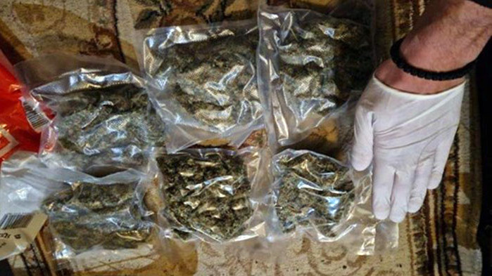 В акция "Бяло": Мъж хванат с кокаин, в дома му пликове с марихуана
