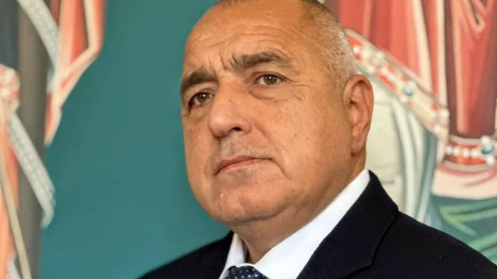 Бойко Борисов подари на новостроящия се храм Св. Стефан в Южния