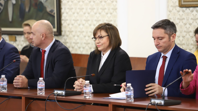 Нинова отряза ГЕРБ за кабинет, но мълчи за третия мандат
