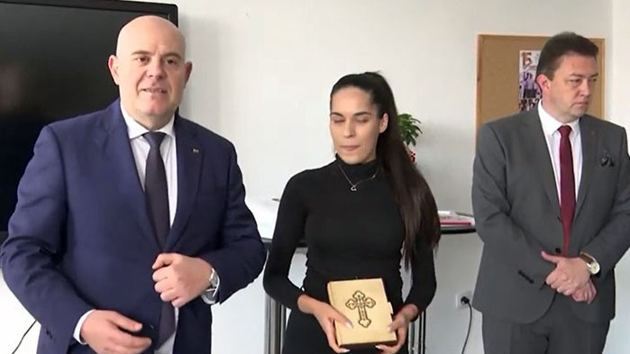 Иван Гешев награди двама ученици от Петрич: Сигурен съм, че