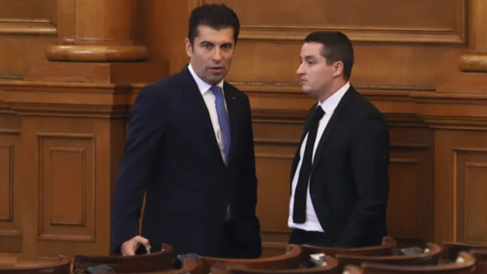 Ще играе заедно с неговия човек от БСП Огнян Стоянов,