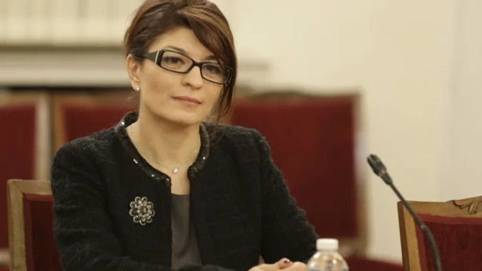 Десислава Атанасова: Кандидатурата на проф. Габровски може да обедини партиите