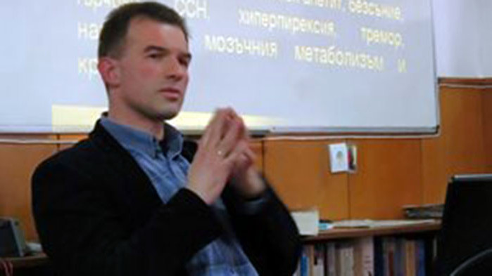 Д-р Иван Добринов: Зависимият е с две лица