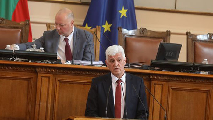 Военният министър Димитър Стоянов е започнал разговори за заместваща техника