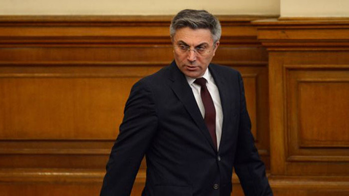 Единственият плюс на ГЕРБ е, че не предлагат партийно политически