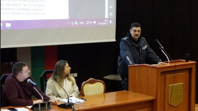 Нова програма за справяне с бездомните кучета прие ПК "Обществен ред и сигурност" във Варна