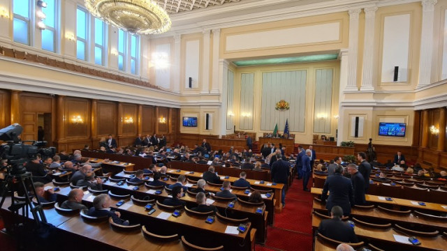 Депутатите приеха окончателно закона за правната помощ  С него се цели постигането