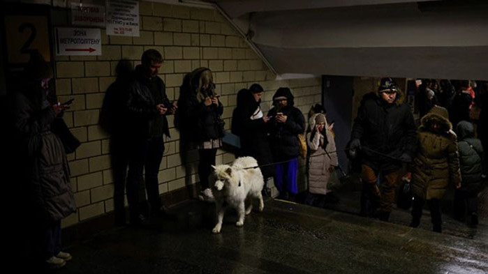 След най-масираните от седмици руски ракетни удари в Киев днес