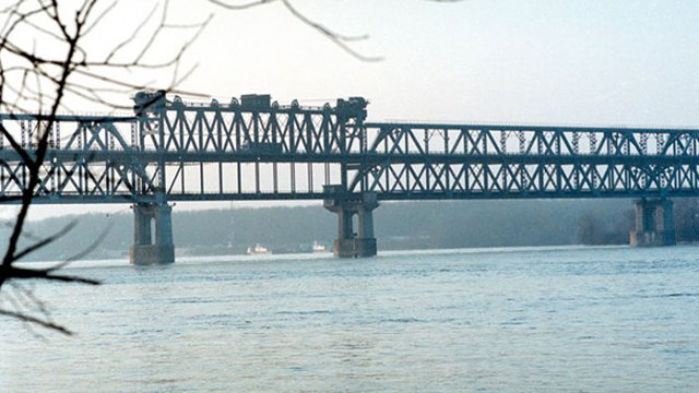Един час протести на ГКПП Дунав мост при Русе се