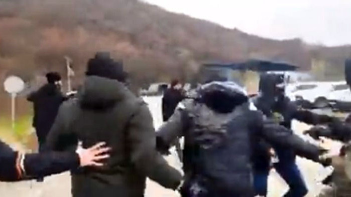 Протестиращи сърби са се събрали днес на граничния пункт Ярине