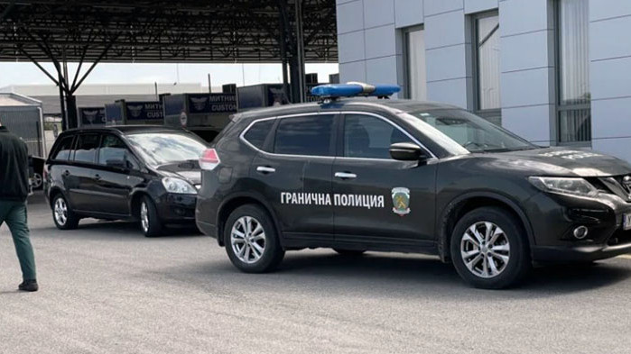 Задържаха 10 сирийски мигранти до свиленградското село Дервишка могила
