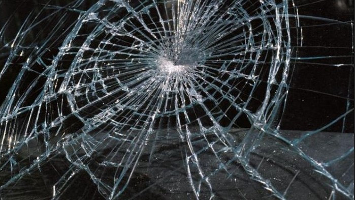 Осъдиха 47-годишен вандал за счупени огледала на автомобили