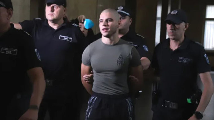 Прокурорският син на съд за 8 престъпления, продължават да постъпват сигнали срещу него