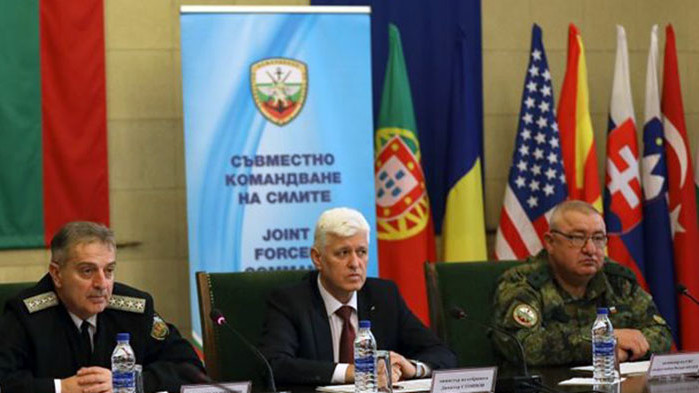 Министърът на отбраната: Високо ценим ролята на всеки български военнослужещ