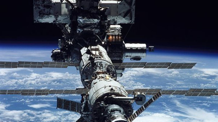 Роскосмос обмисля да изпрати празен кораб до Международната космическа станция,