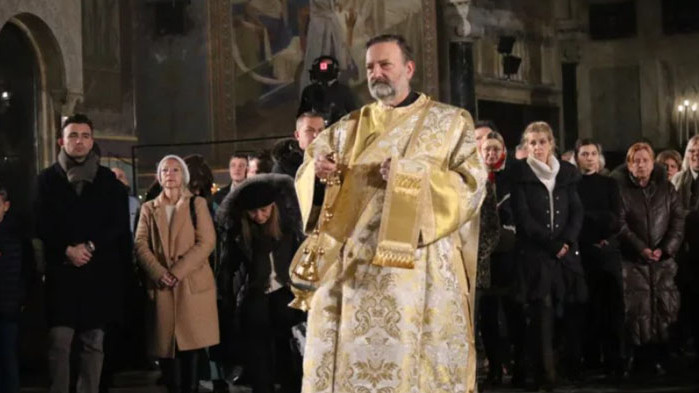 Нито един представител на Президентството или Министерски съвет не присъства