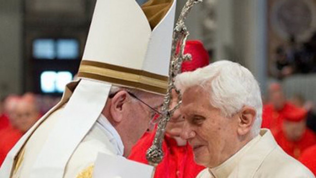 Папа Франциск заяви днес че бившият папа Бенедикт е много