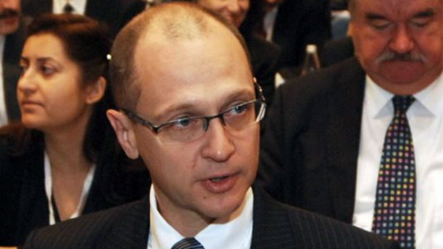 Топ съветник на Путин посети контролираната от Русия Запорожка АЕЦ в Украйна