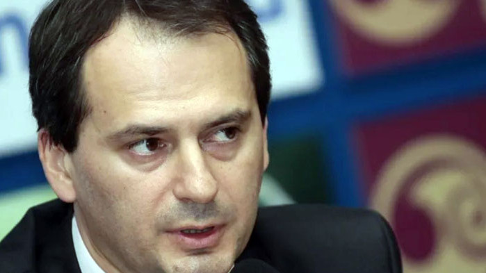 От Фейсбук профила на Иво Инджов Да, около Христо Грозев