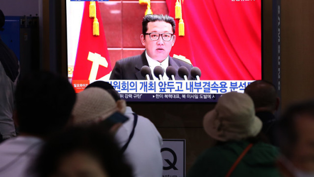 Севернокорейският лидер Ким Чен ун подчерта необходимостта от увеличаване на броя на ядрения